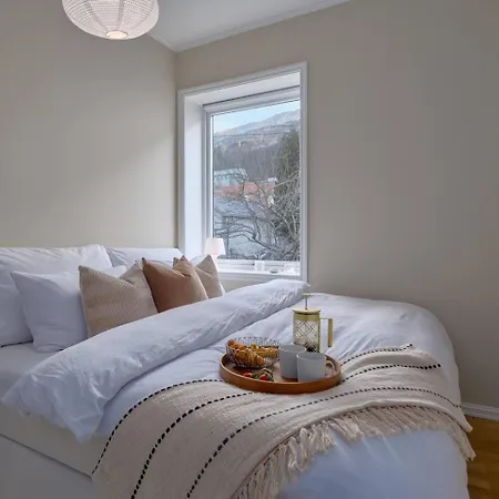 Luxurious W/ Beautiful Location Daire *