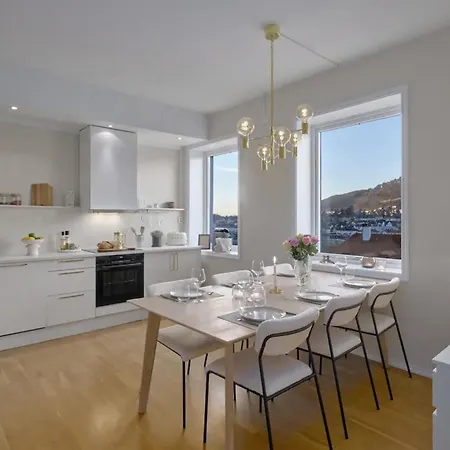 Luxurious W/ Beautiful Location Daire