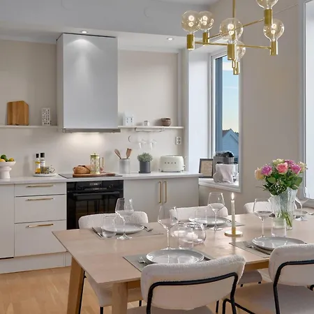 Luxurious W/ Beautiful Location ברגן